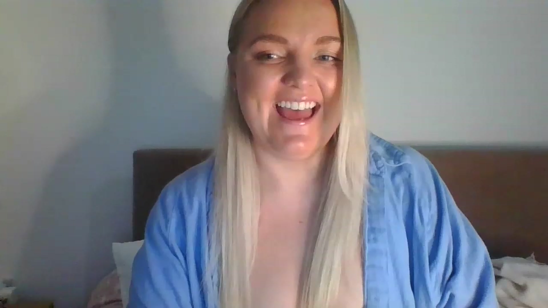 Gallery image thumbnail from JessyLou's myfreecams stream on, 04/15/2023, 21:04 image 5 of 20