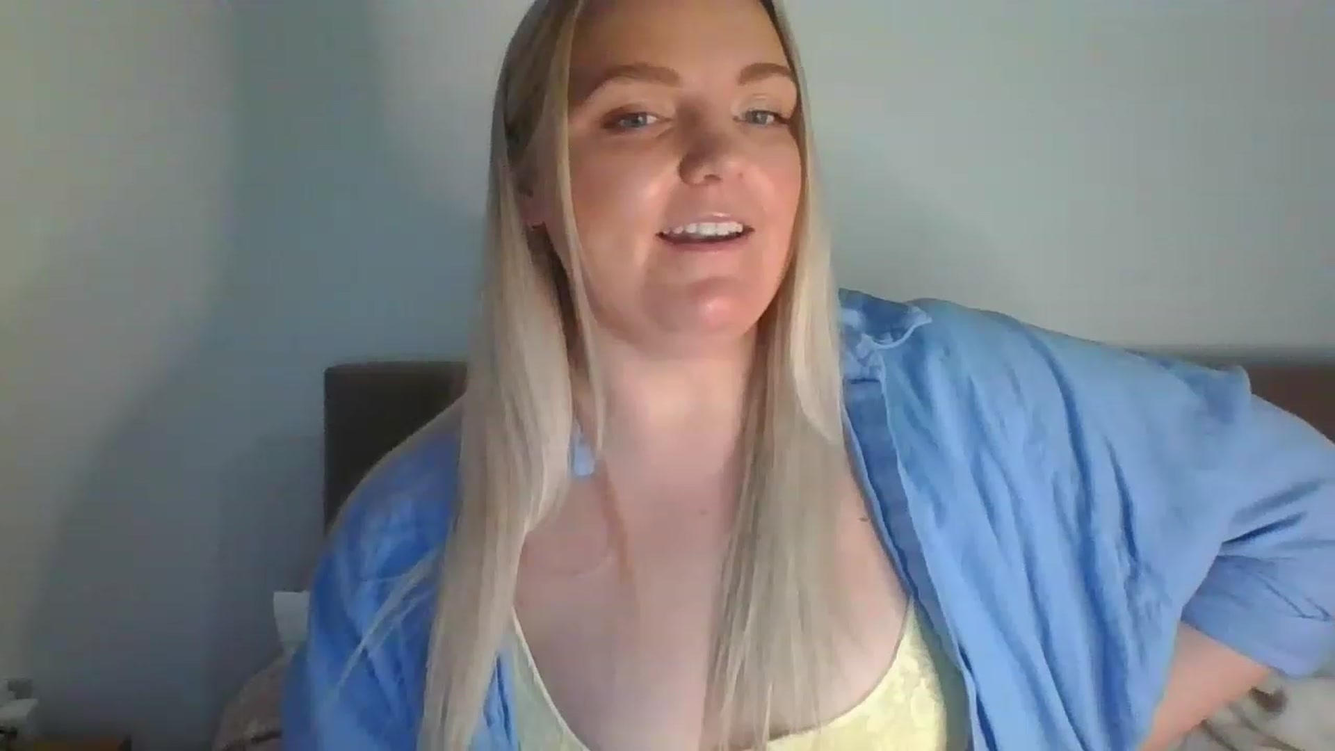 Gallery image thumbnail from JessyLou's myfreecams stream on, 04/15/2023, 21:04 image 8 of 20