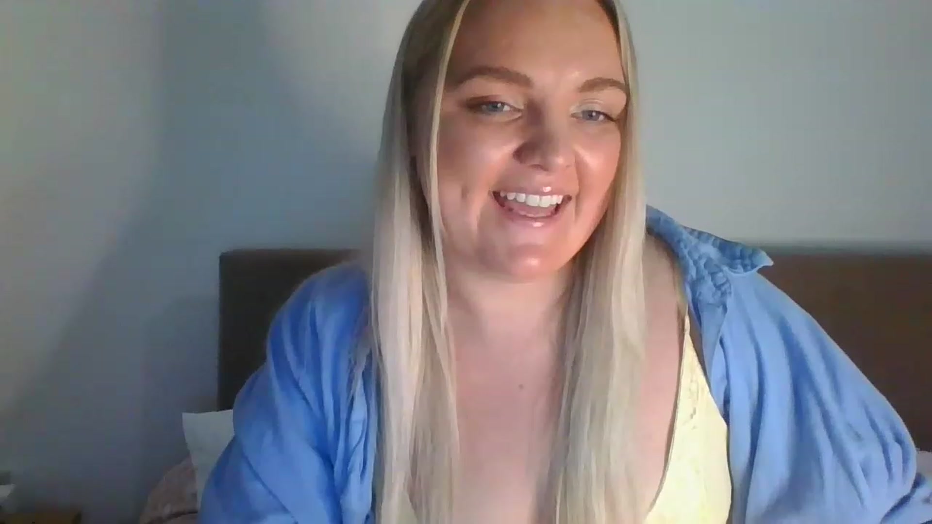 Gallery image thumbnail from JessyLou's myfreecams stream on, 04/15/2023, 21:04 image 12 of 20