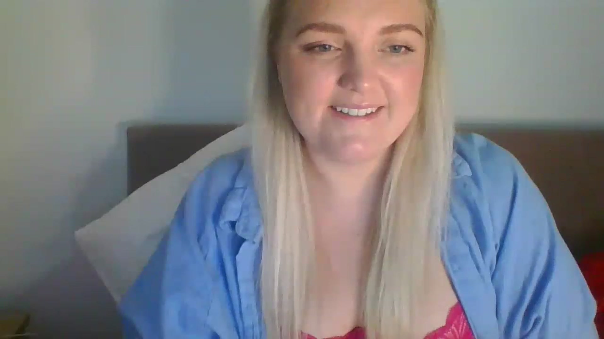 Gallery image thumbnail from JessyLou's myfreecams stream on, 04/18/2023, 20:52 image 12 of 20