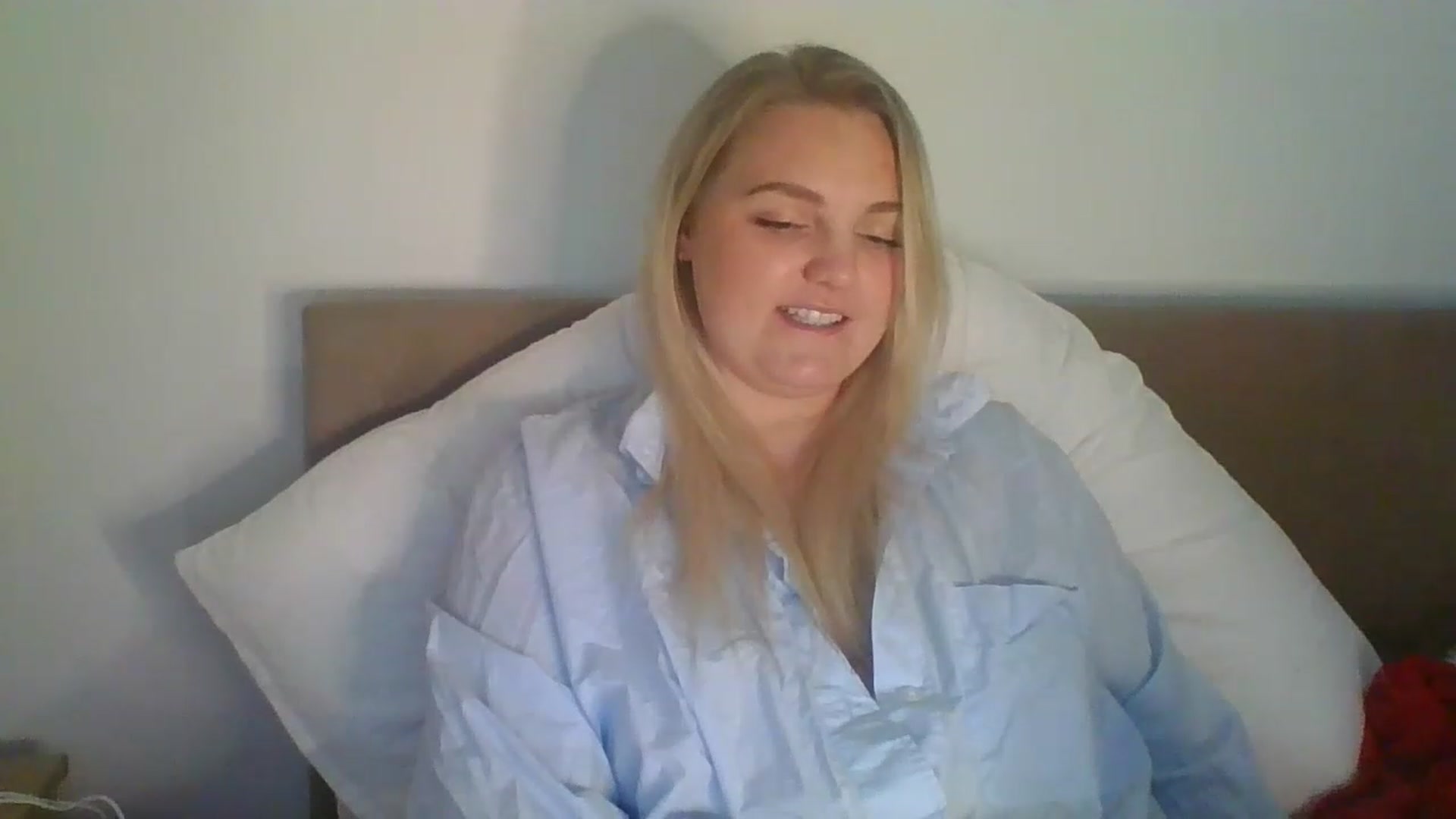 Gallery image thumbnail from JessyLou's myfreecams stream on, 04/18/2023, 20:52 image 17 of 20