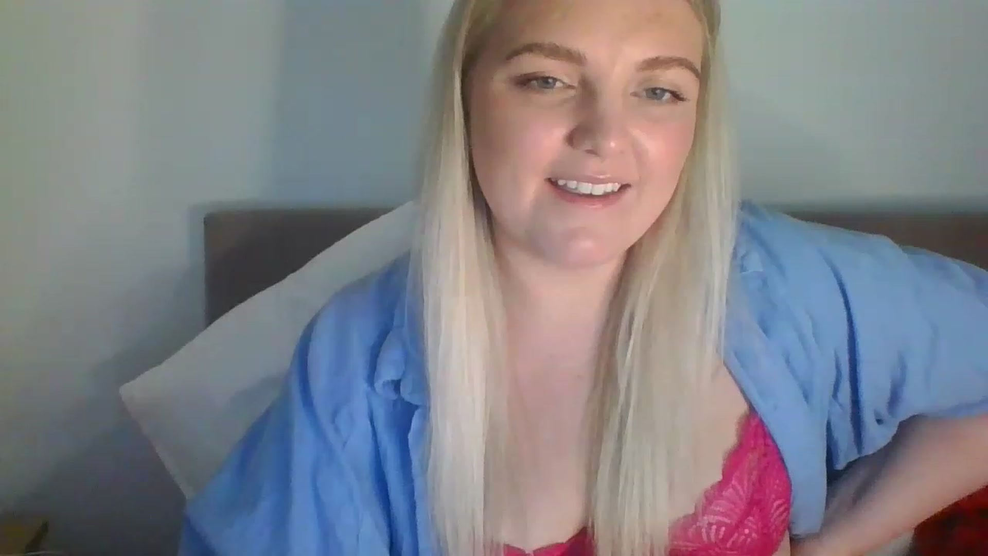 Gallery image thumbnail from JessyLou's myfreecams stream on, 04/18/2023, 20:52 image 10 of 20
