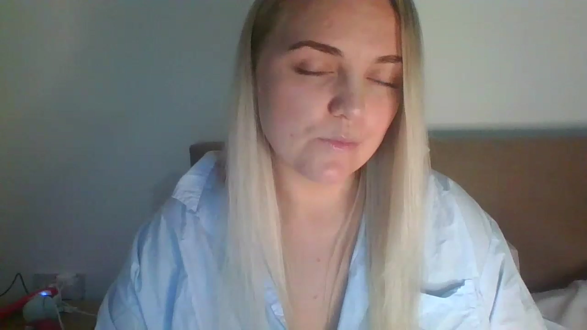 Gallery image thumbnail from JessyLou's myfreecams stream on, 05/18/2023, 20:53 image 14 of 20