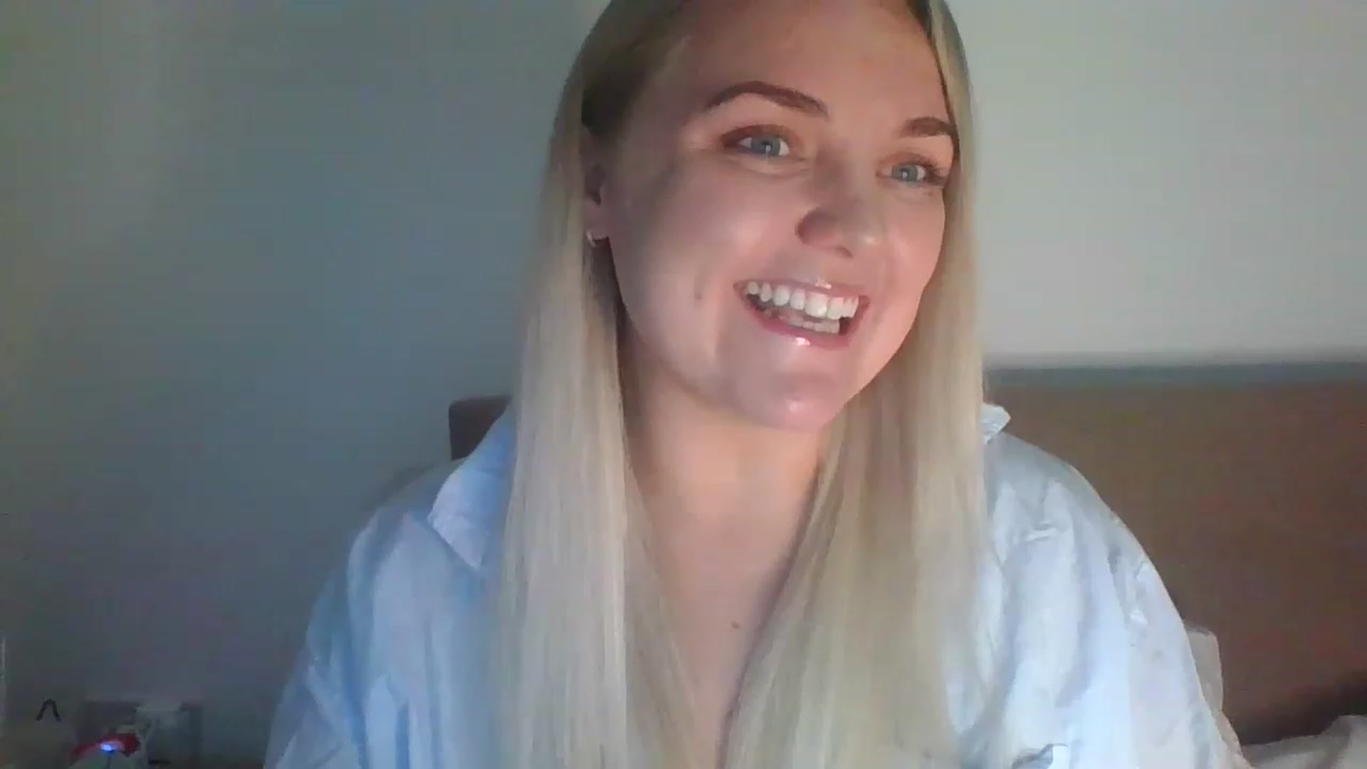 Gallery image thumbnail from JessyLou's myfreecams stream on, 05/18/2023, 20:53 image 2 of 20