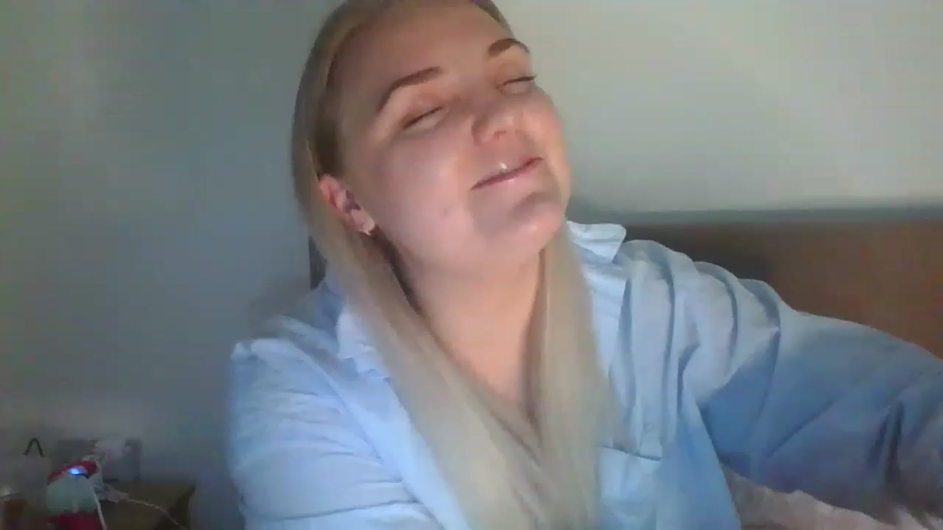 Gallery image thumbnail from JessyLou's myfreecams stream on, 05/18/2023, 20:53 image 10 of 20
