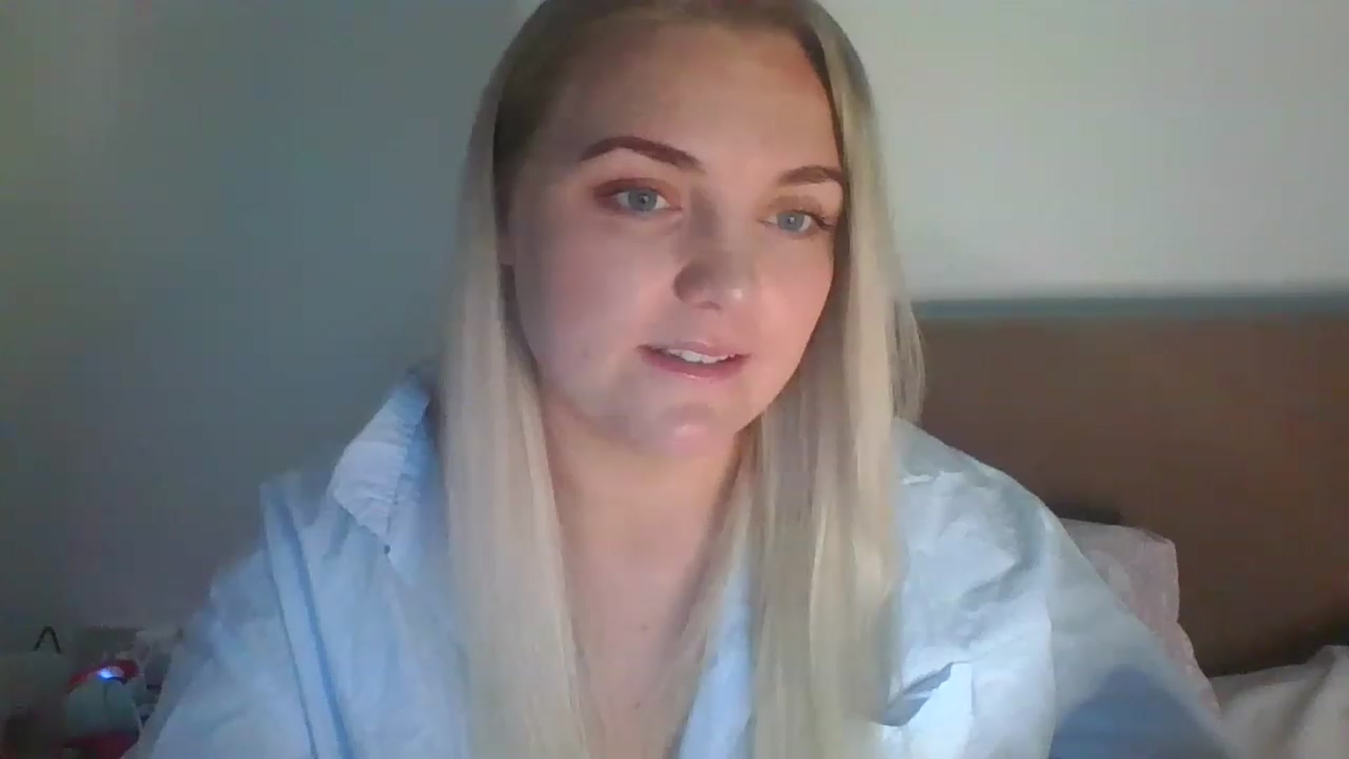 Gallery image thumbnail from JessyLou's myfreecams stream on, 05/18/2023, 20:53 image 9 of 20