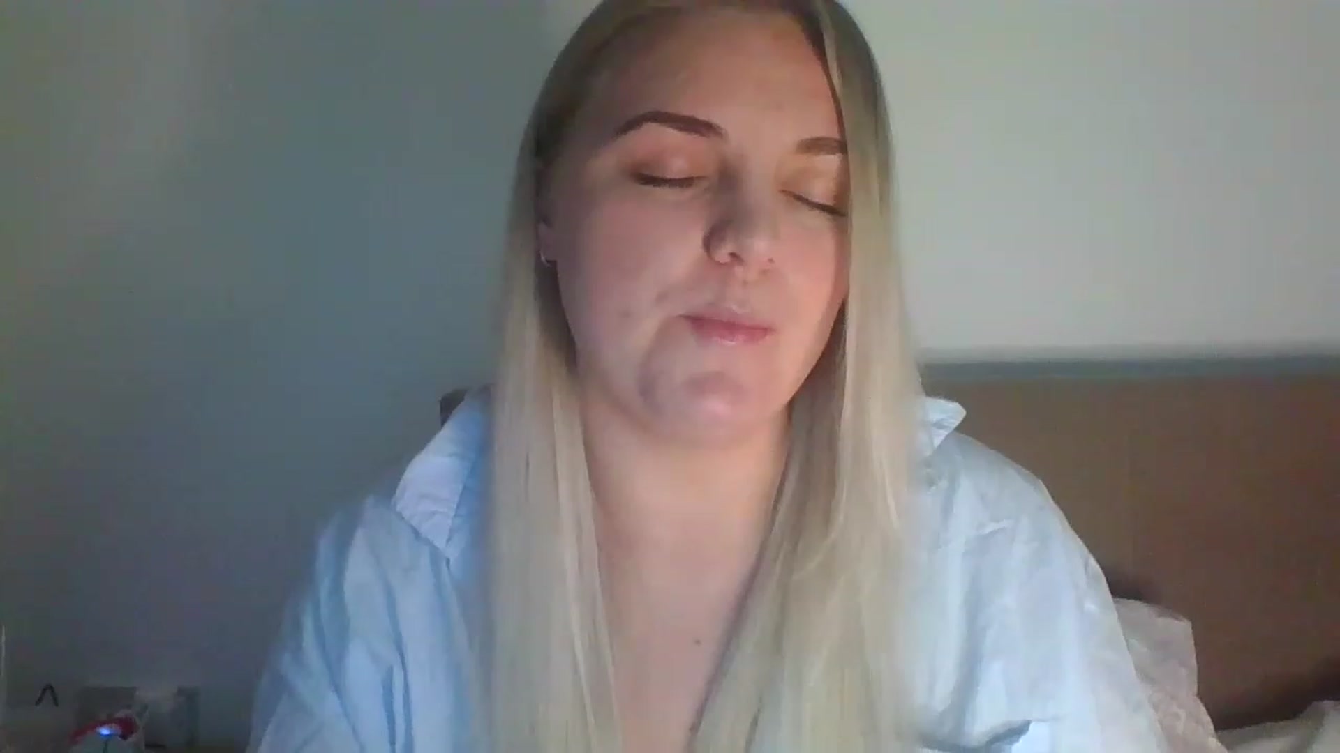 Gallery image thumbnail from JessyLou's myfreecams stream on, 05/18/2023, 20:53 image 3 of 20