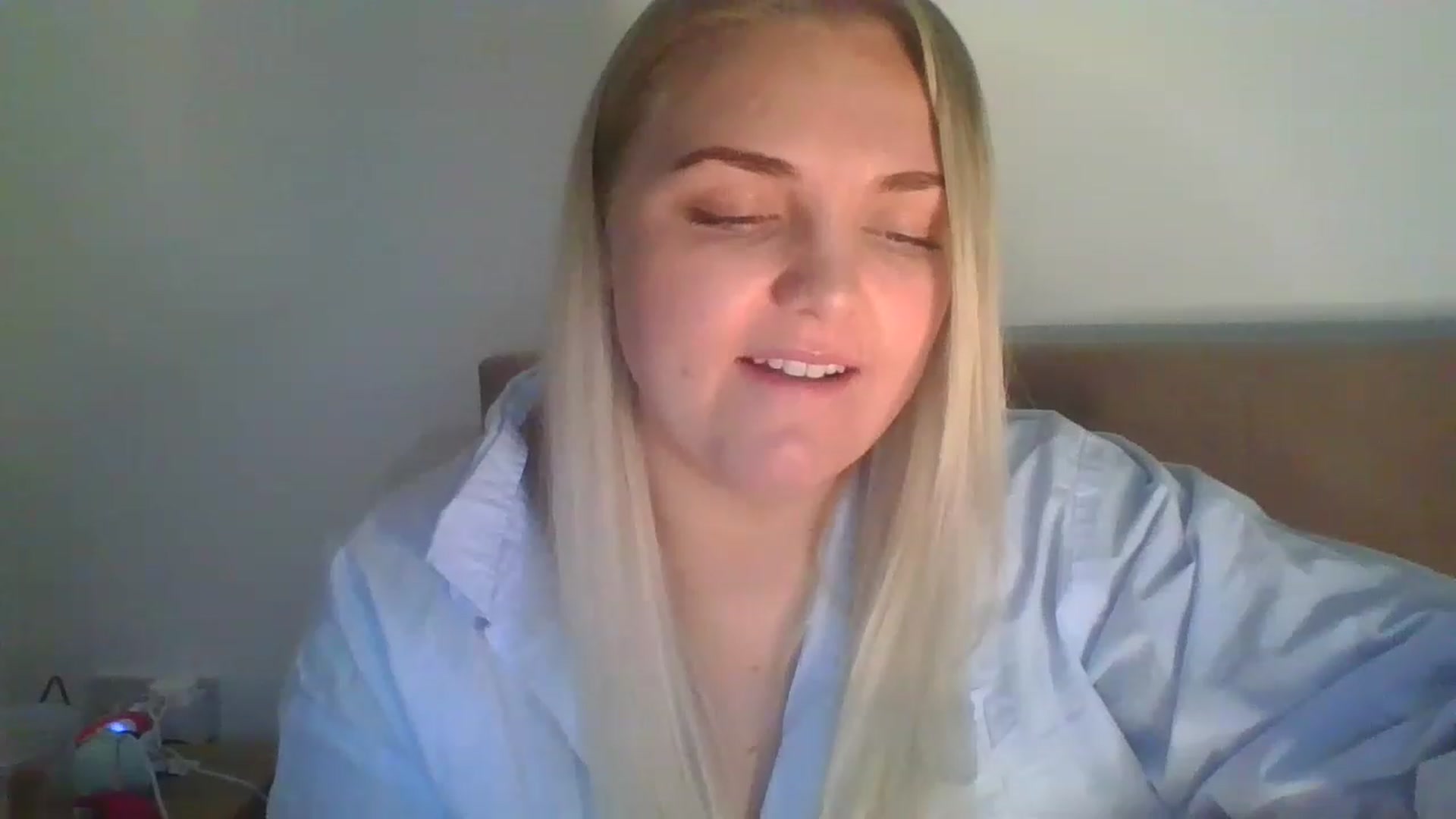 Gallery image thumbnail from JessyLou's myfreecams stream on, 05/18/2023, 20:53 image 11 of 20