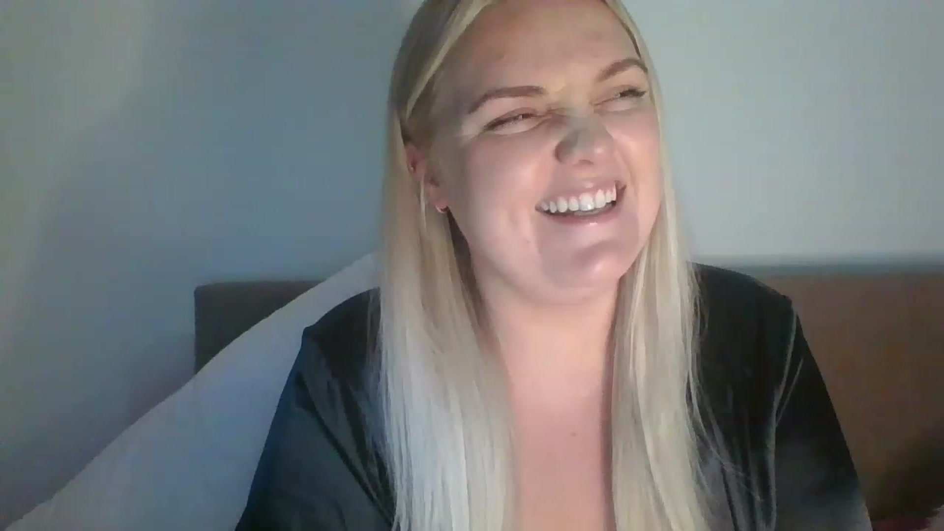 Gallery image thumbnail from JessyLou's myfreecams stream on, 06/06/2023, 19:53 image 6 of 20