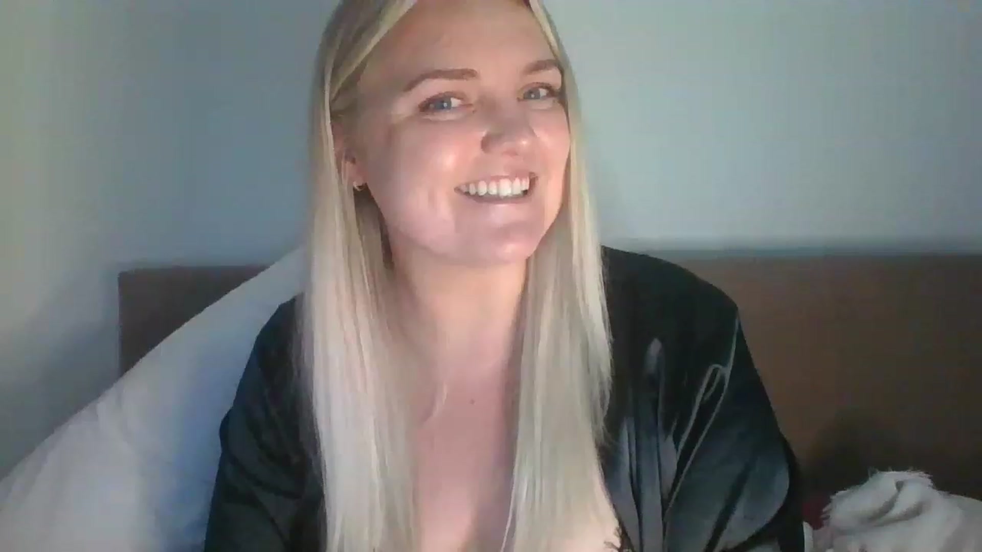 Gallery image thumbnail from JessyLou's myfreecams stream on, 06/06/2023, 20:20 image 4 of 20