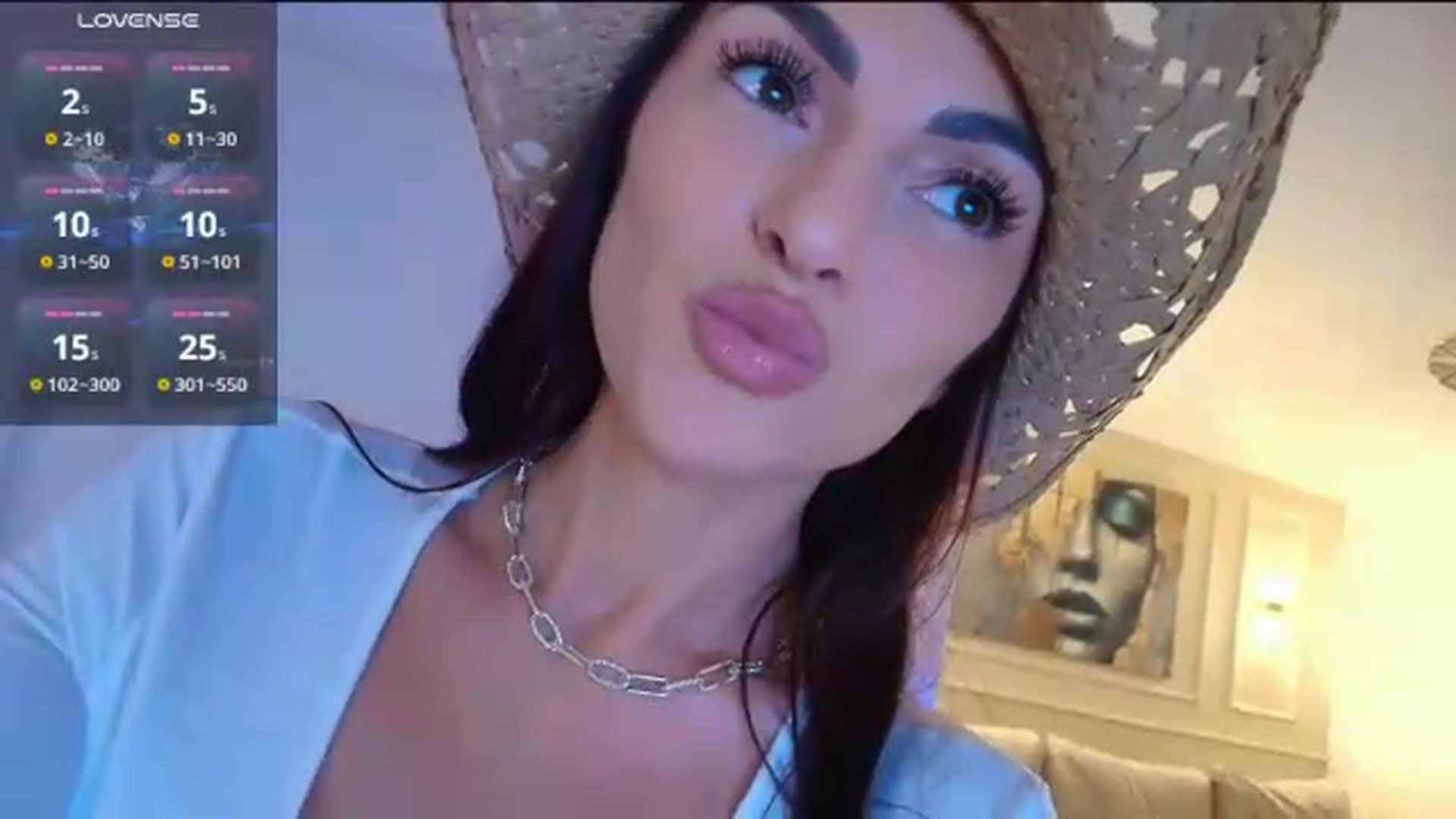 Gallery image thumbnail from JessyVixen's myfreecams stream on, 05/15/2026, 13:25 image 17 of 20