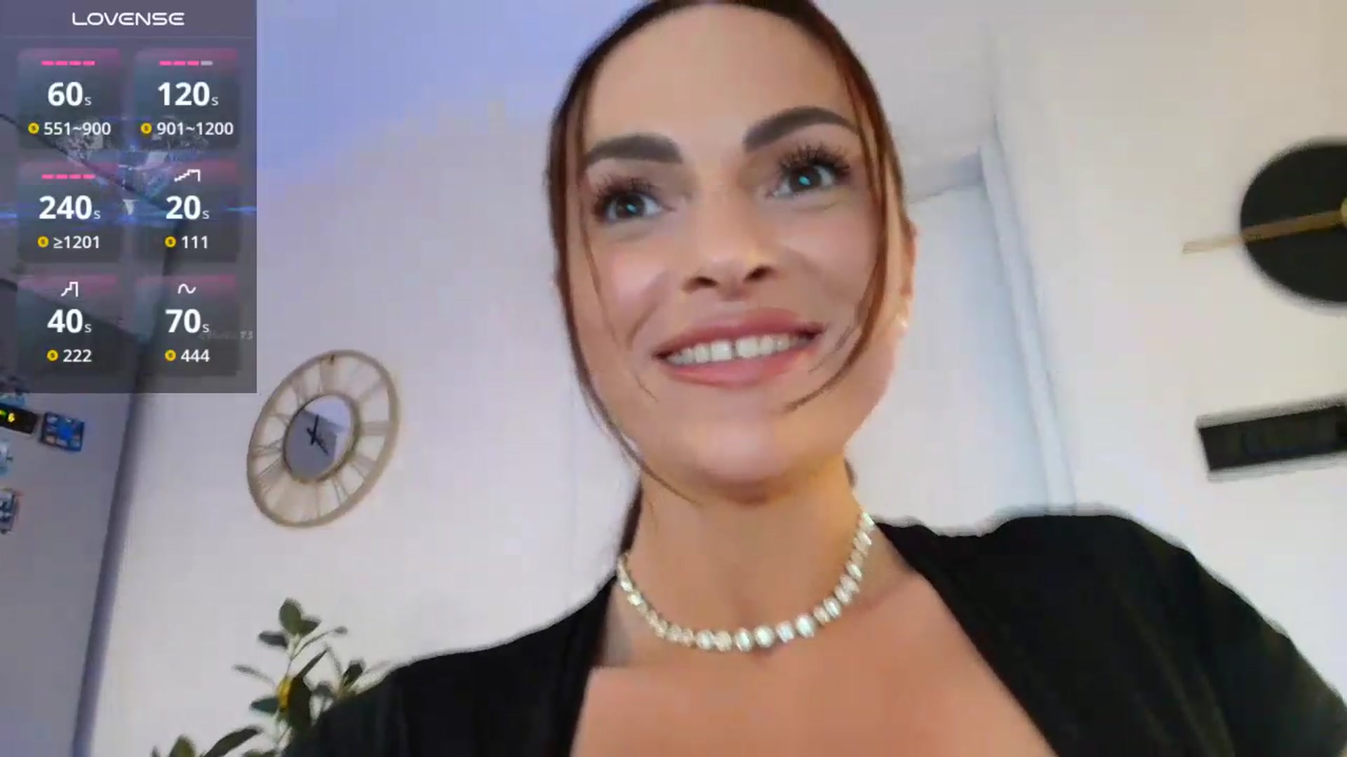 Gallery image thumbnail from JessyVixen's myfreecams stream on, 05/29/2026, 17:02 image 13 of 20