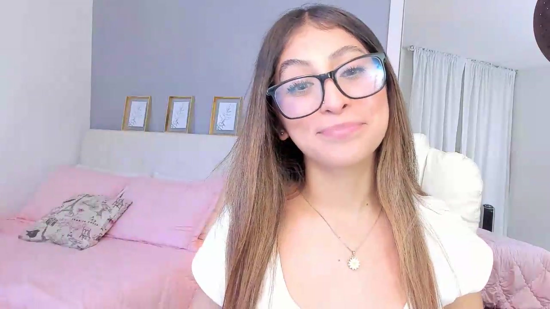 Gallery image thumbnail from Jessy_Jones's myfreecams stream on, 05/13/2026, 01:55 image 11 of 20