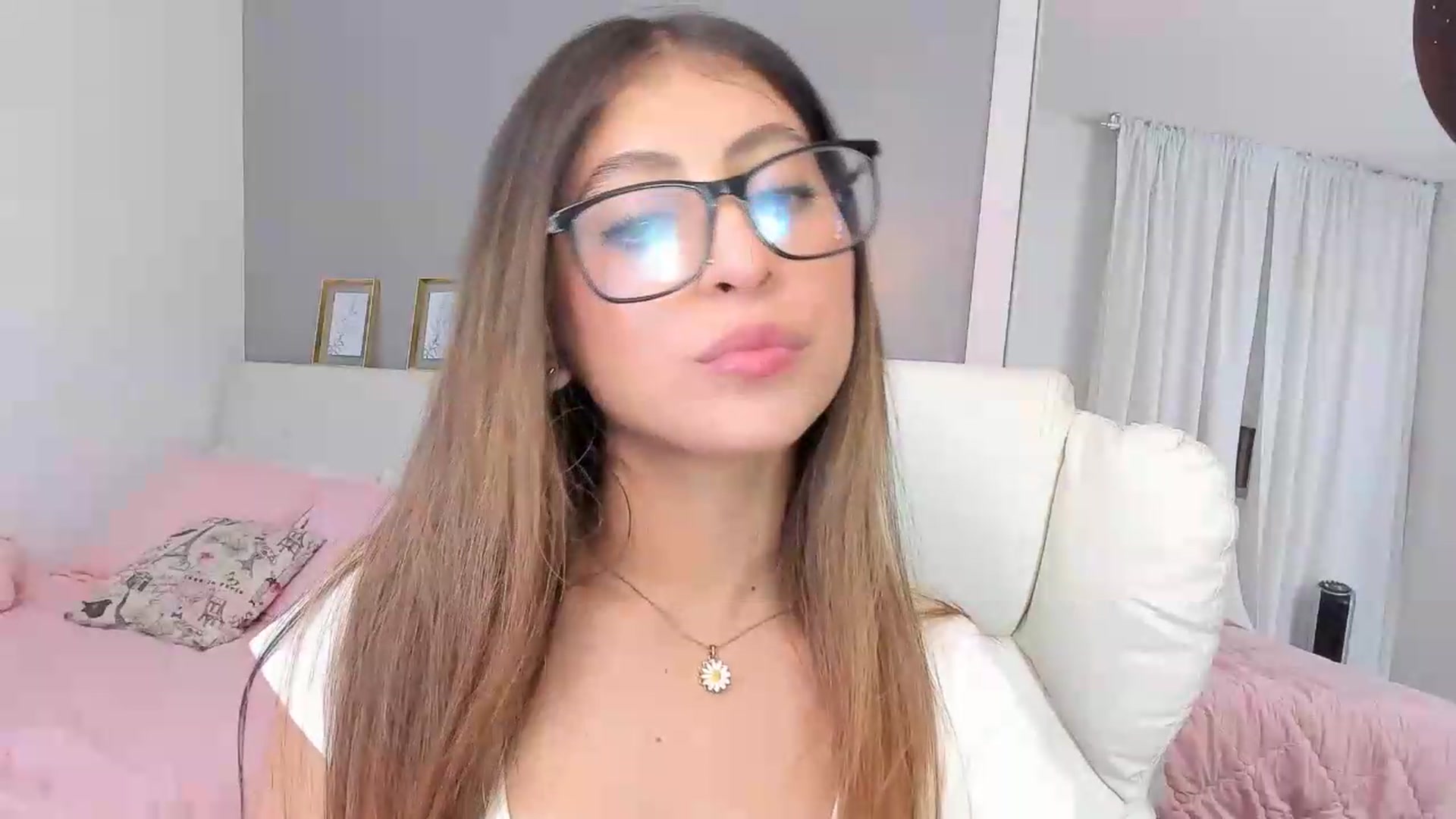Gallery image thumbnail from Jessy_Jones's myfreecams stream on, 05/13/2026, 01:55 image 20 of 20