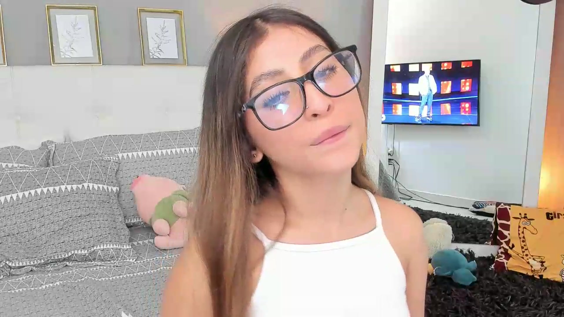 Gallery image thumbnail from Jessy_Jones's myfreecams stream on, 05/24/2026, 03:59 image 7 of 20