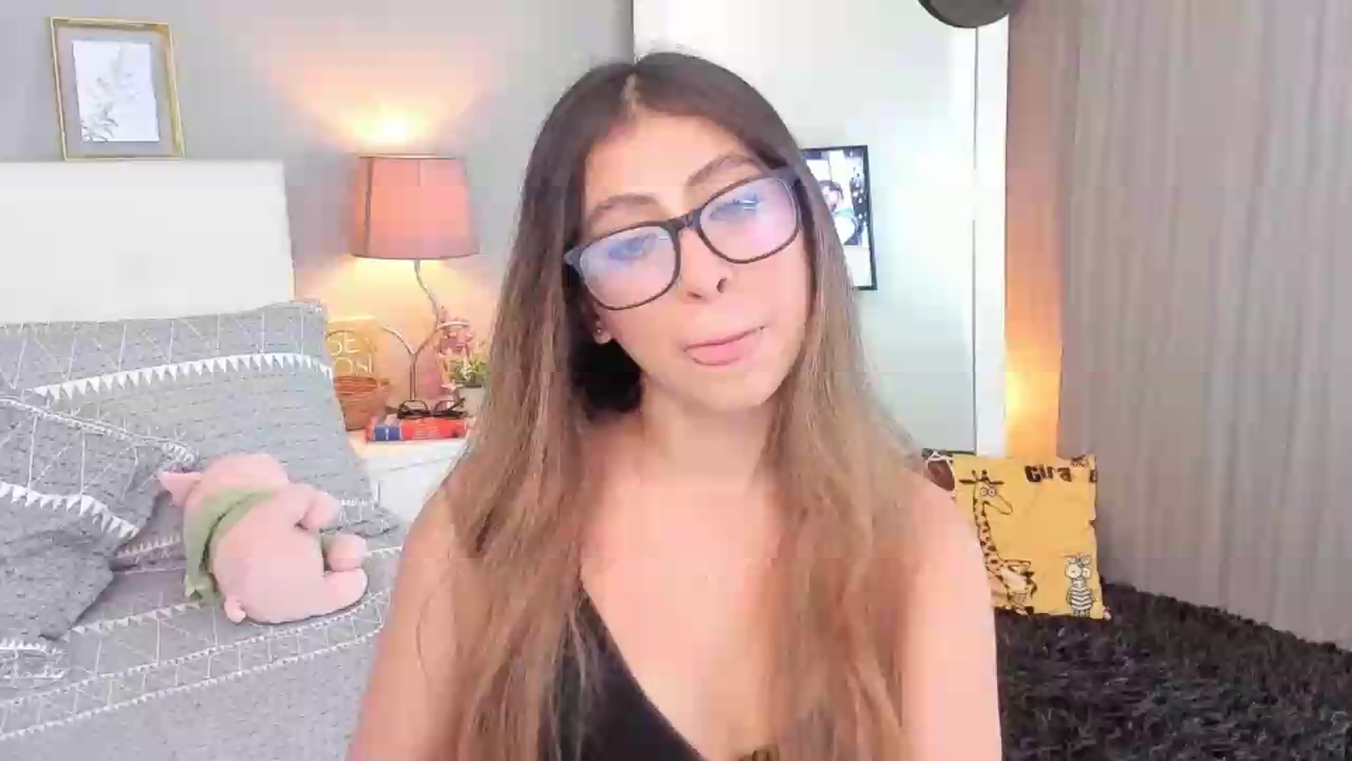 Gallery image thumbnail from Jessy_Jones's myfreecams stream on, 05/26/2026, 03:03 image 1 of 20