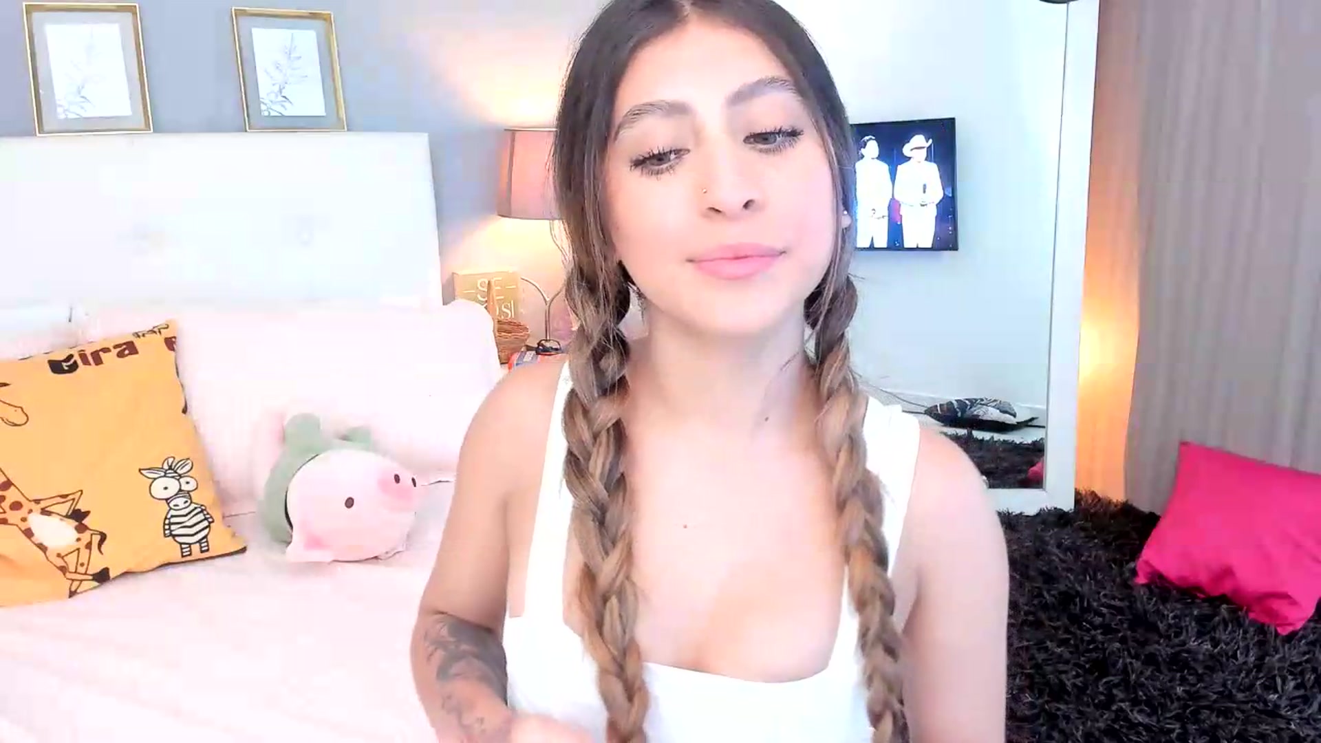 Gallery image thumbnail from Jessy_Jones's myfreecams stream on, 05/27/2026, 03:04 image 4 of 20