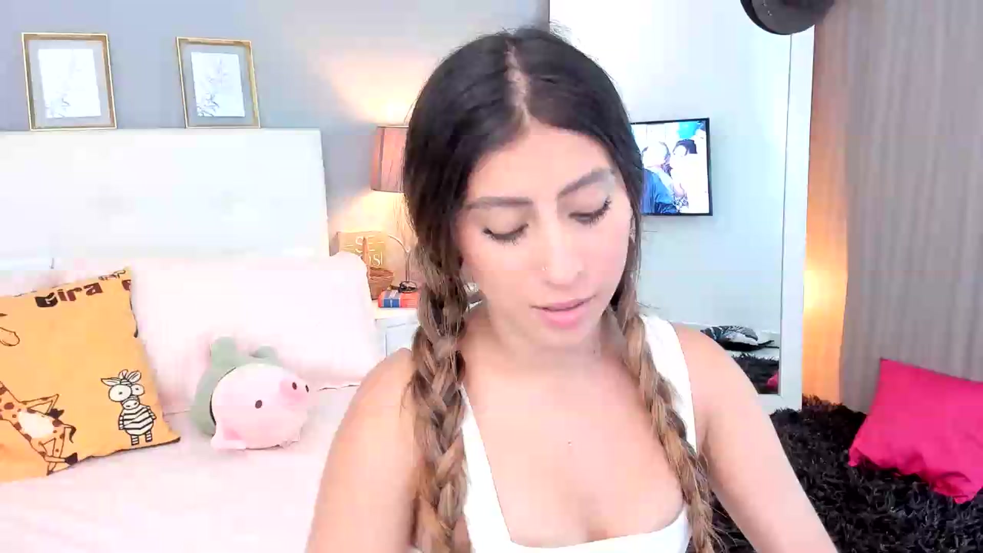 Gallery image thumbnail from Jessy_Jones's myfreecams stream on, 05/27/2026, 03:04 image 14 of 20