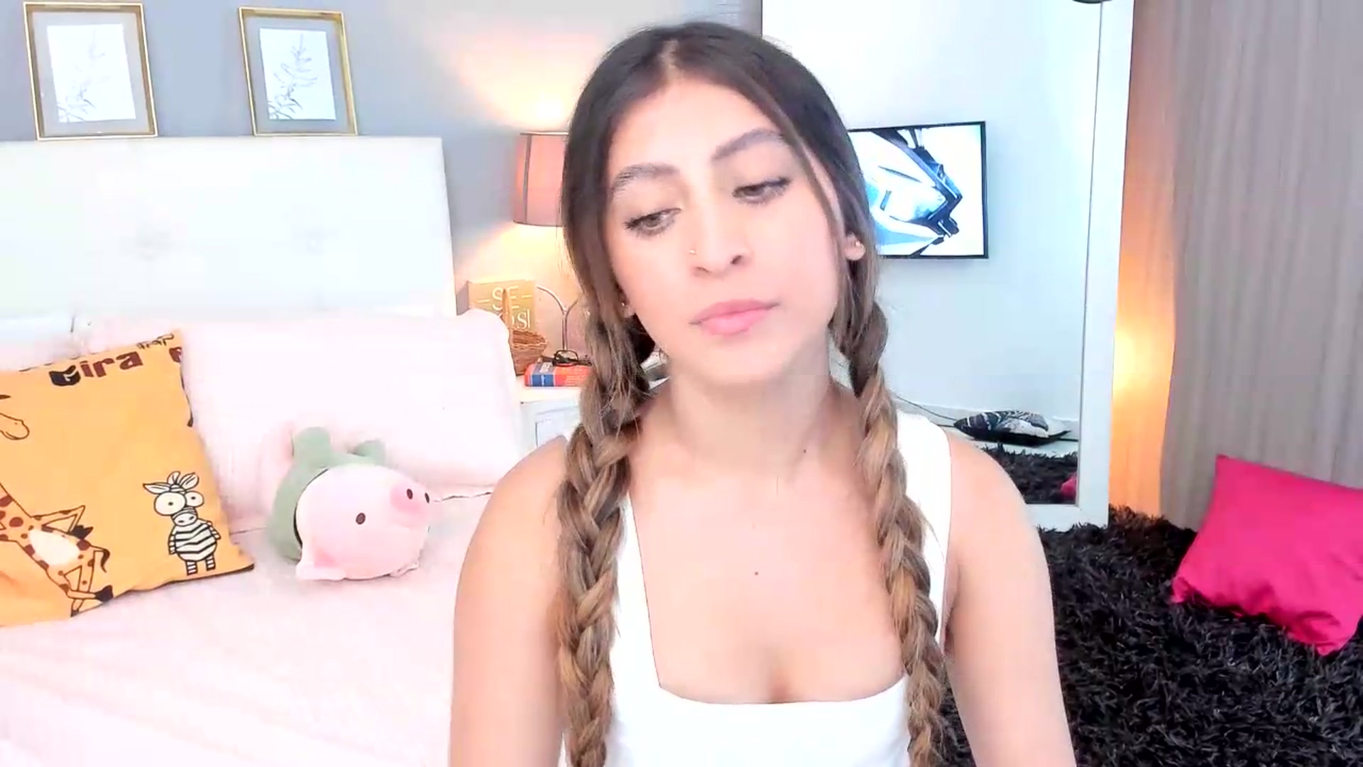 Gallery image thumbnail from Jessy_Jones's myfreecams stream on, 05/27/2026, 03:04 image 10 of 20