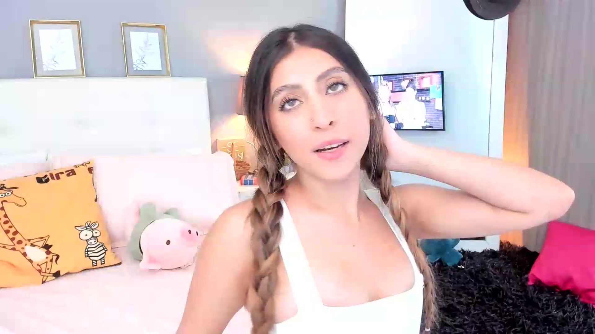 Gallery image thumbnail from Jessy_Jones's myfreecams stream on, 05/27/2026, 03:04 image 16 of 20
