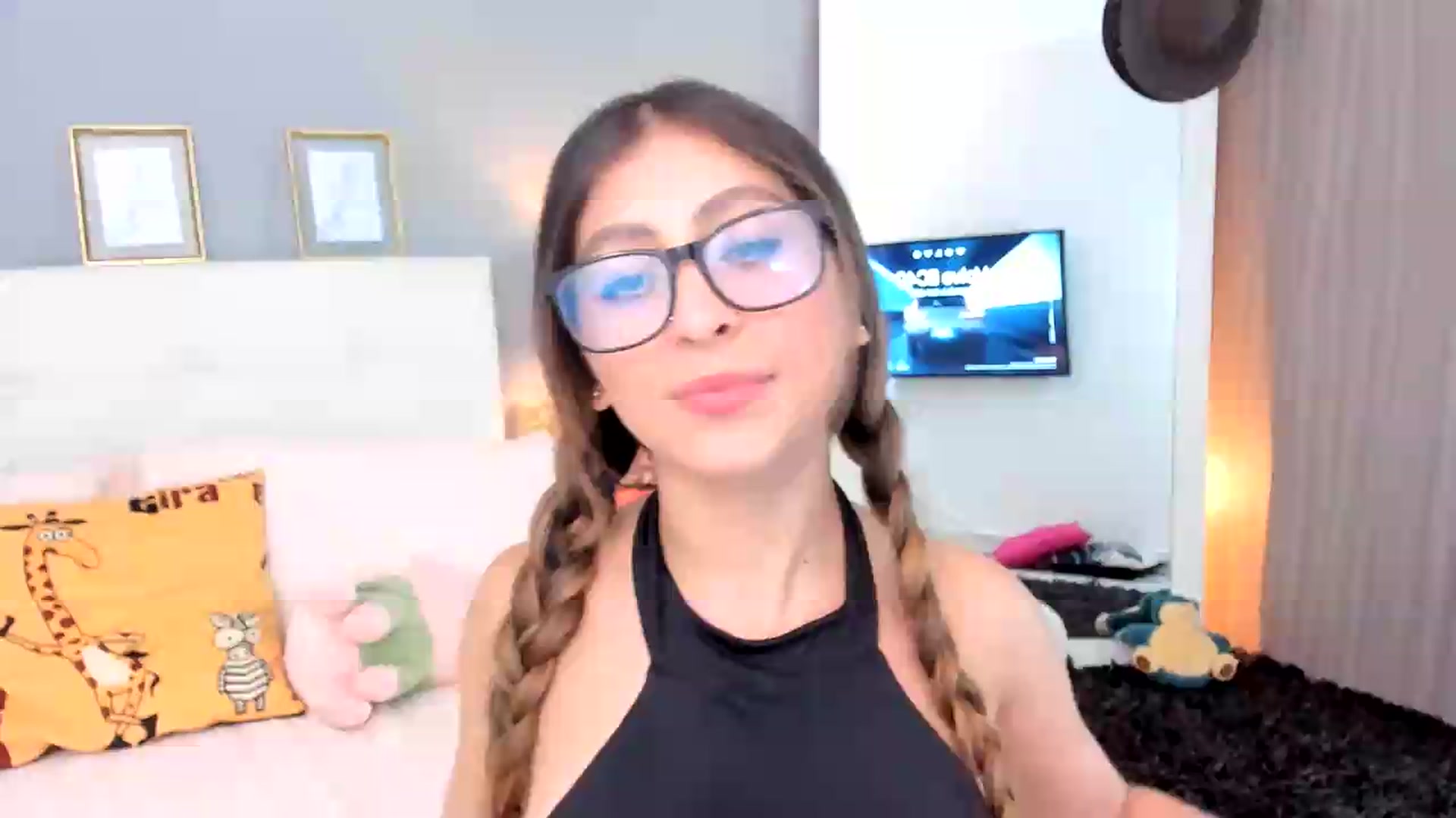 Gallery image thumbnail from Jessy_Jones's myfreecams stream on, 05/28/2026, 24:45 image 8 of 20