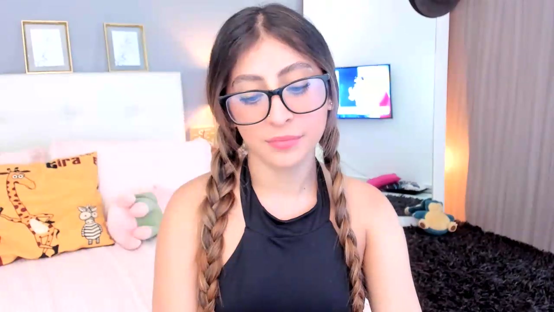 Gallery image thumbnail from Jessy_Jones's myfreecams stream on, 05/28/2026, 24:45 image 2 of 20