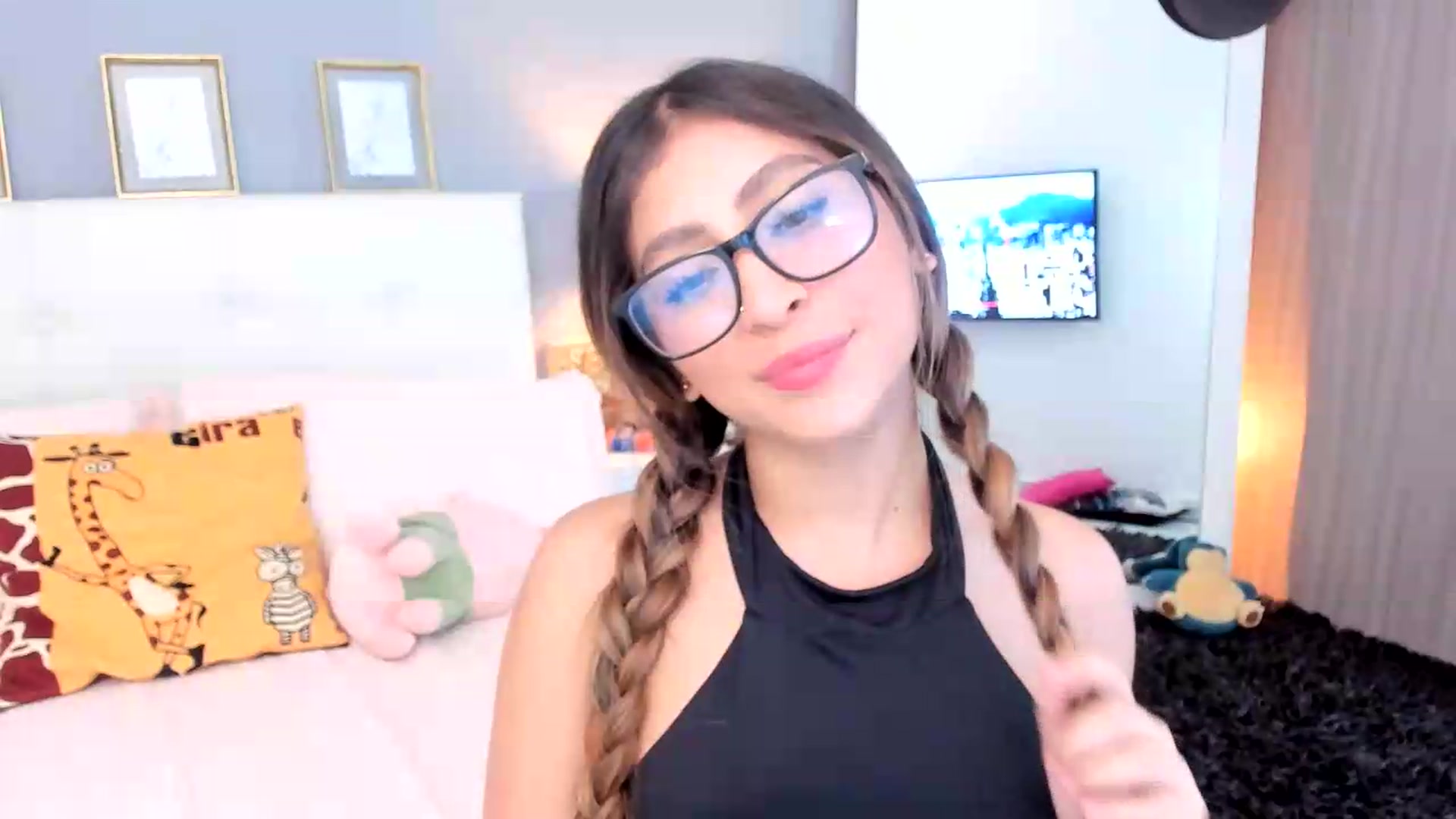 Gallery image thumbnail from Jessy_Jones's myfreecams stream on, 05/28/2026, 24:45 image 6 of 20