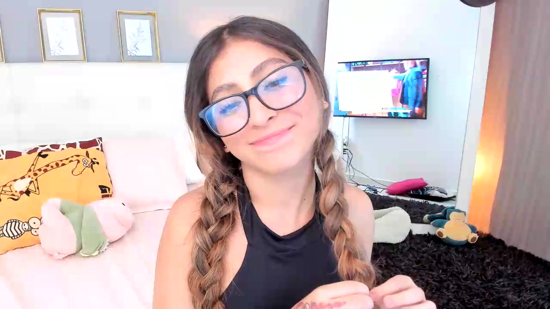 Gallery image thumbnail from Jessy_Jones's myfreecams stream on, 05/28/2026, 01:41 image 16 of 20