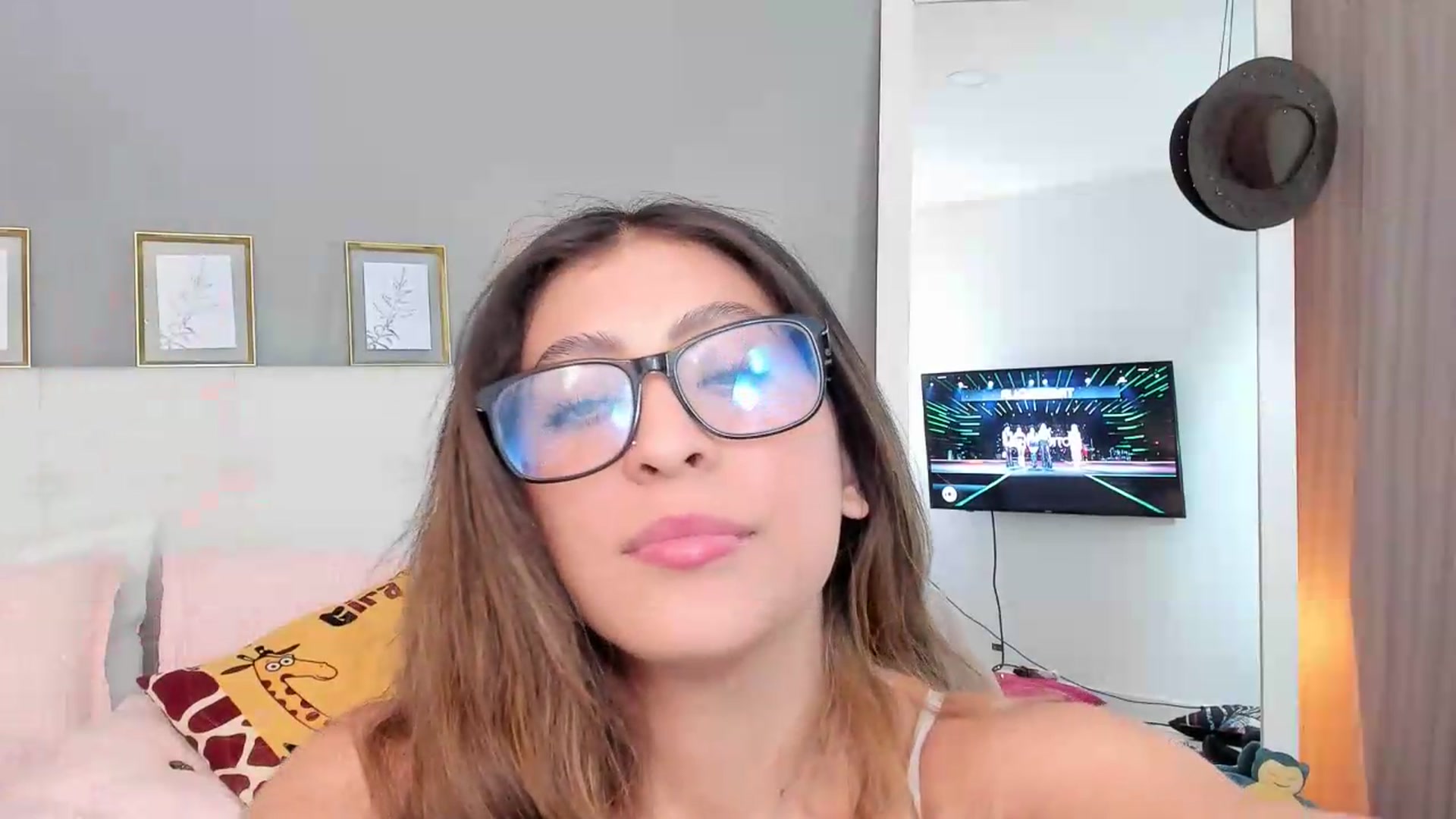 Gallery image thumbnail from Jessy_Jones's myfreecams stream on, 06/02/2026, 02:32 image 16 of 20