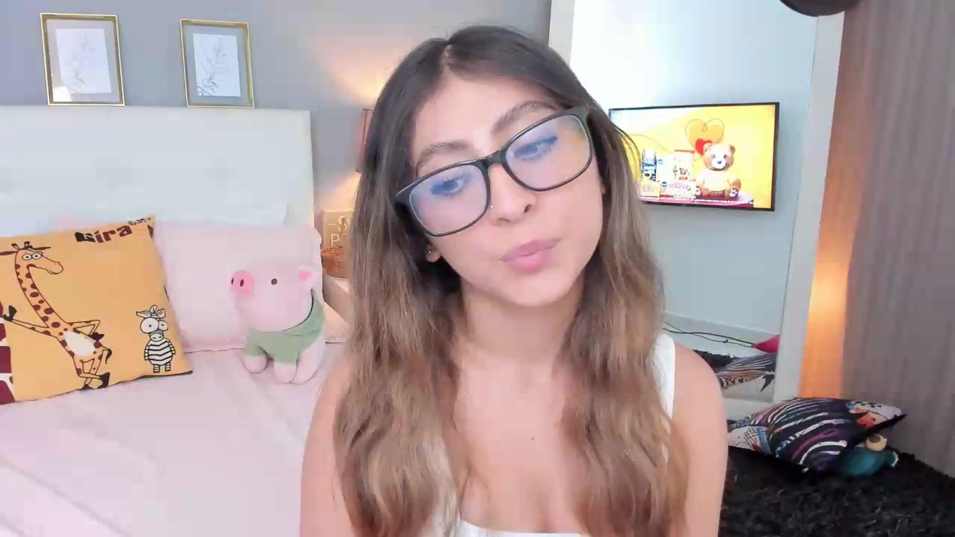 Gallery image thumbnail from Jessy_Jones's myfreecams stream on, 06/04/2026, 02:32 image 13 of 20