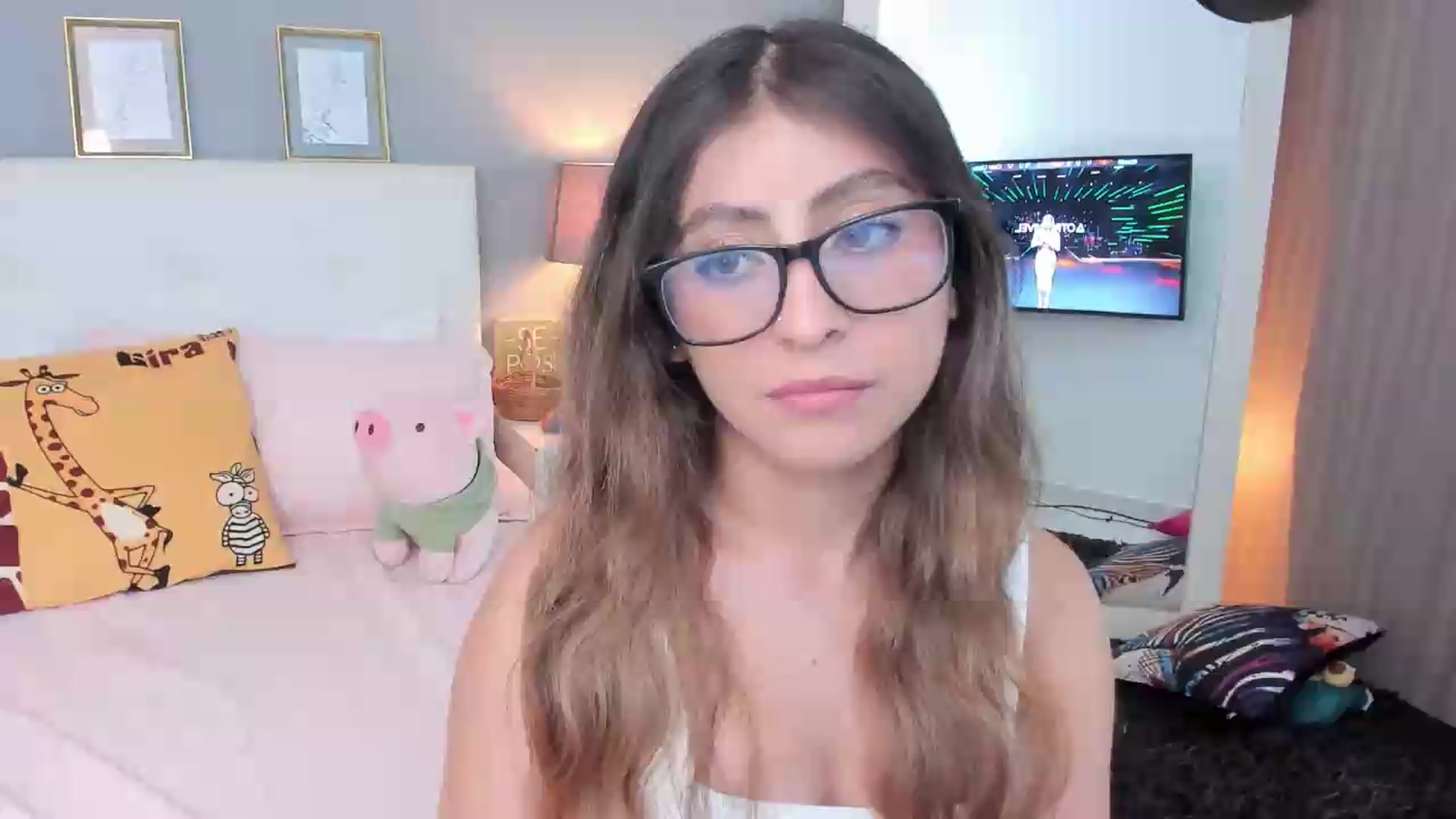 Gallery image thumbnail from Jessy_Jones's myfreecams stream on, 06/04/2026, 02:32 image 12 of 20
