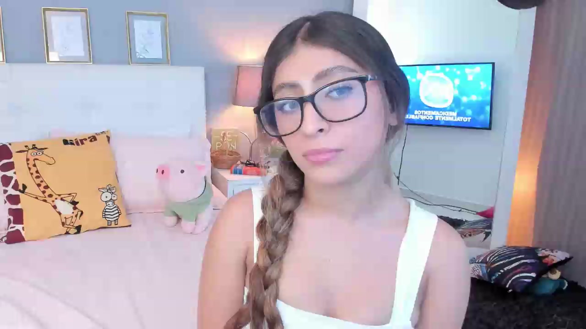 Gallery image thumbnail from Jessy_Jones's myfreecams stream on, 06/04/2026, 02:32 image 1 of 20