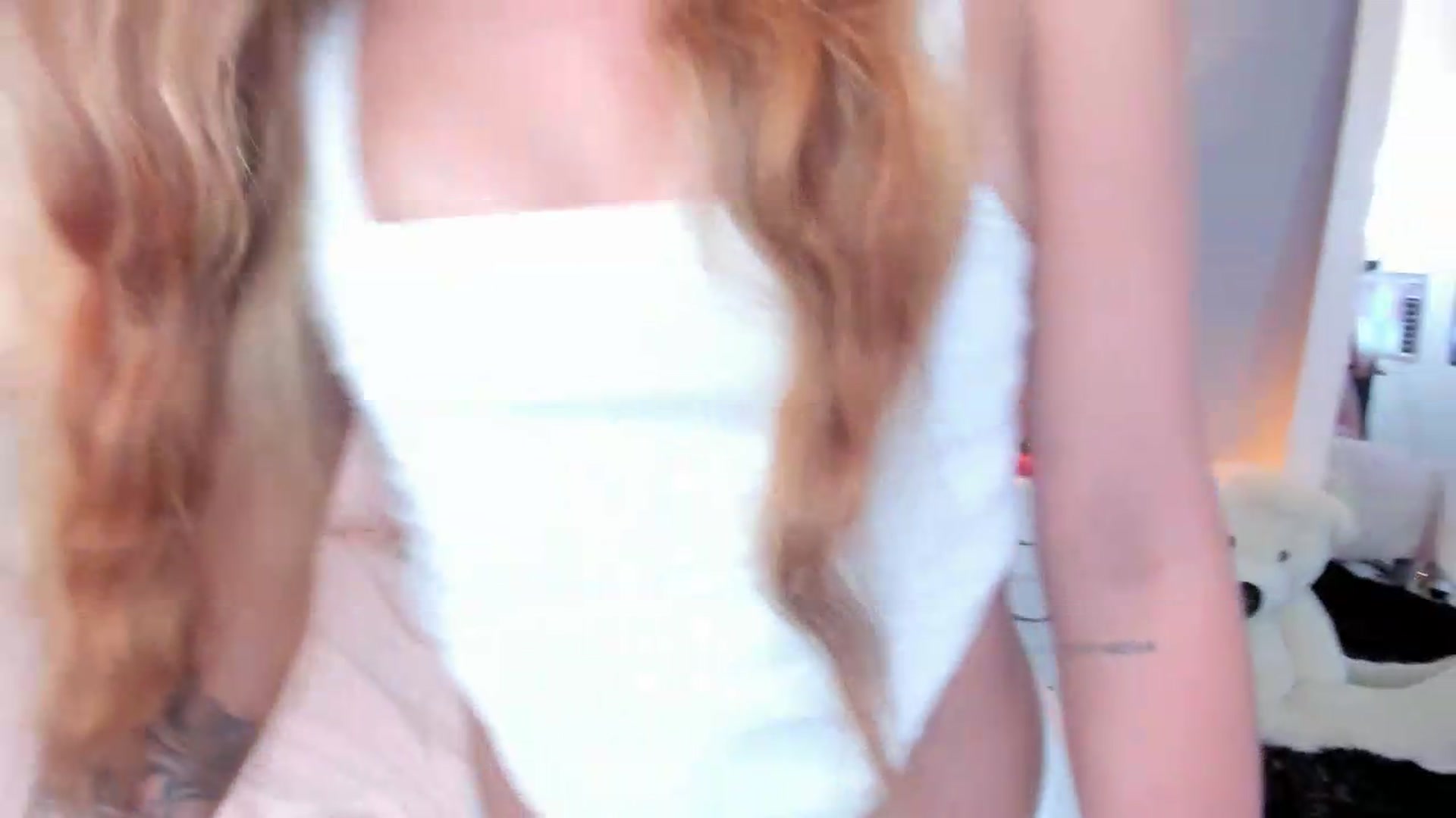 Gallery image thumbnail from Jessy_Jones's myfreecams stream on, 06/04/2026, 02:32 image 8 of 20
