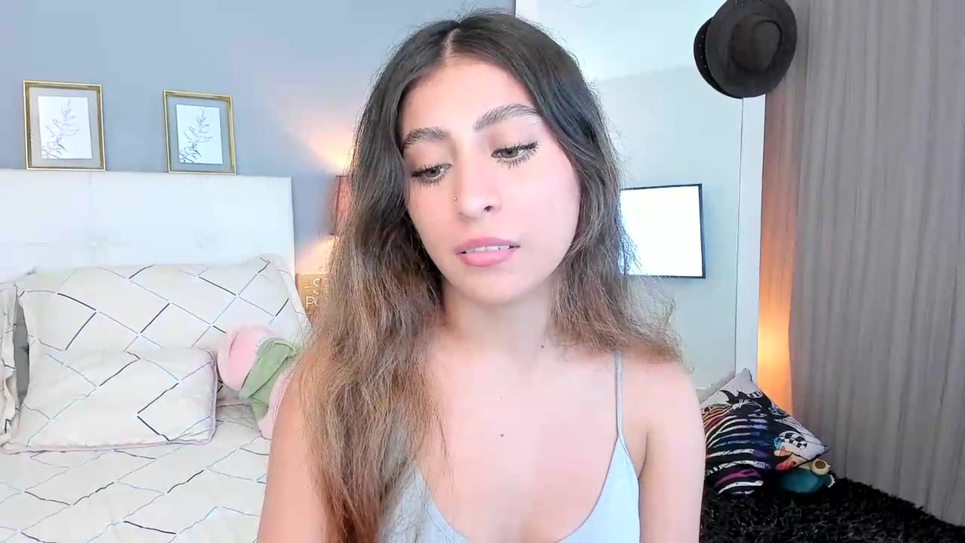 Gallery image thumbnail from Jessy_Jones's myfreecams stream on, 06/05/2026, 02:31 image 17 of 20