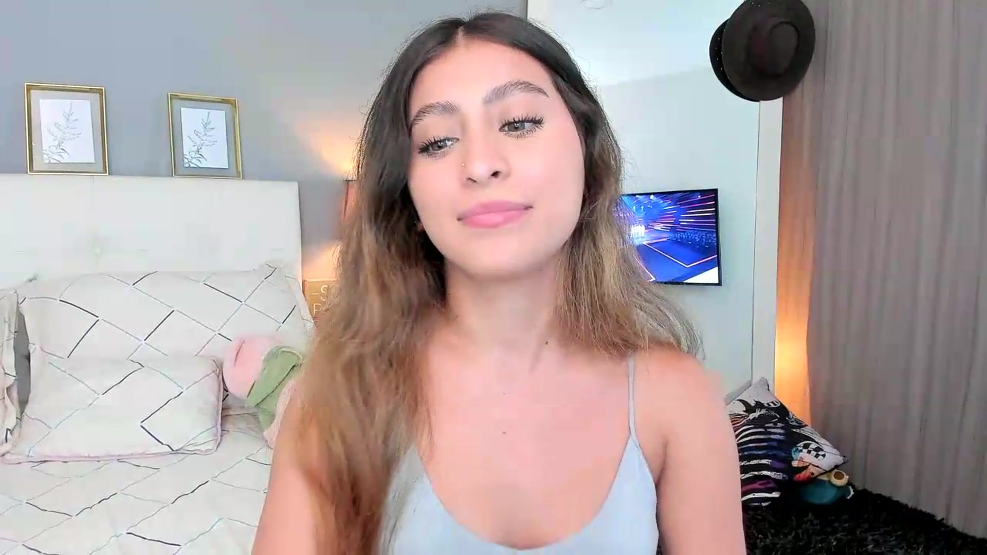 Gallery image thumbnail from Jessy_Jones's myfreecams stream on, 06/05/2026, 02:31 image 18 of 20