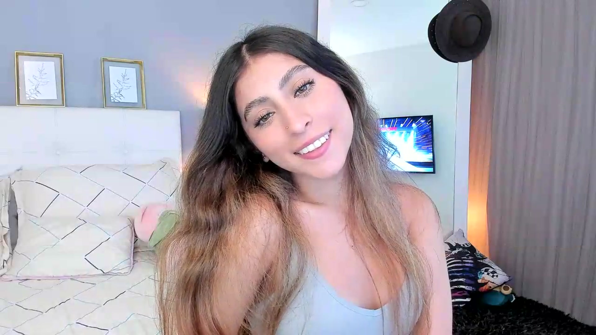 Gallery image thumbnail from Jessy_Jones's myfreecams stream on, 06/05/2026, 02:31 image 5 of 20