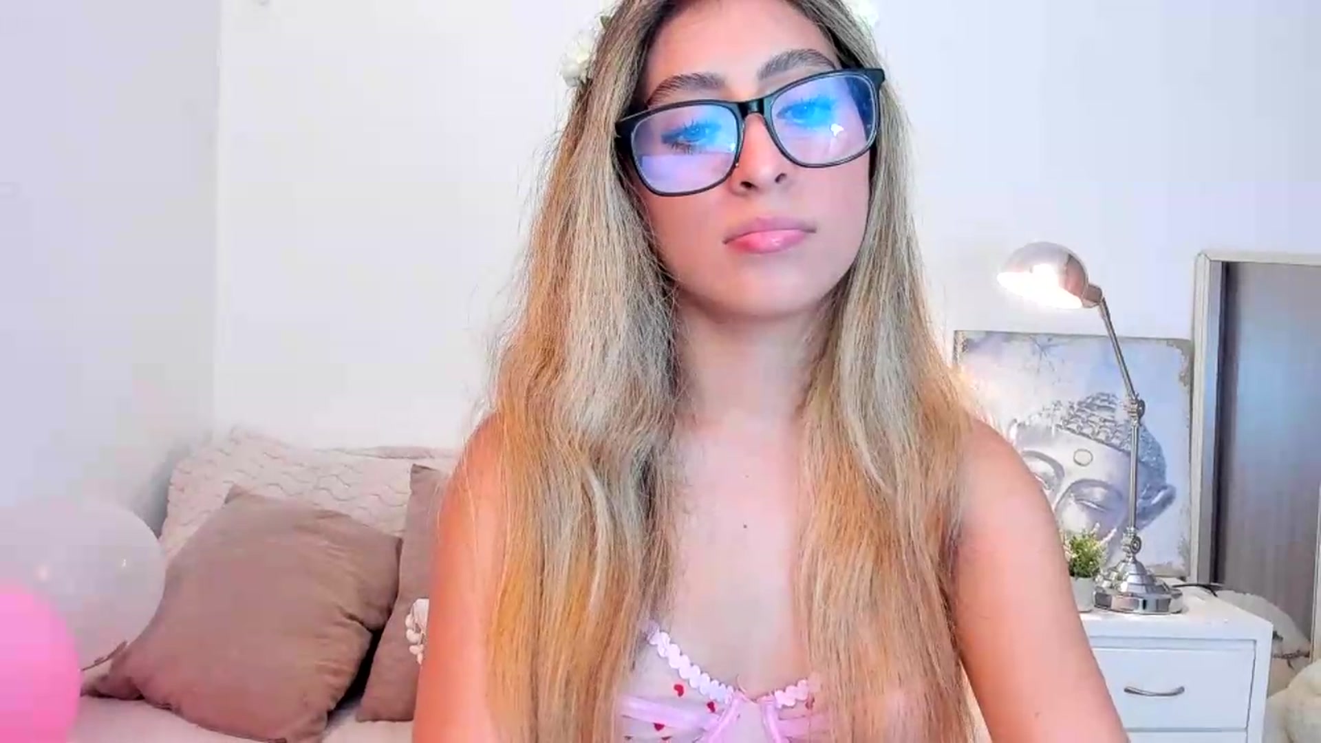 Gallery image thumbnail from Jessy_Jones's myfreecams stream on, 06/11/2026, 01:27 image 2 of 20
