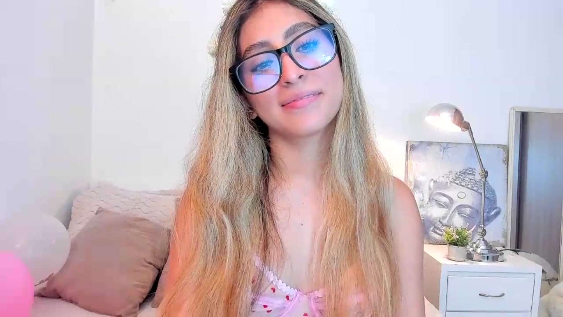 Gallery image thumbnail from Jessy_Jones's myfreecams stream on, 06/11/2026, 01:27 image 3 of 20