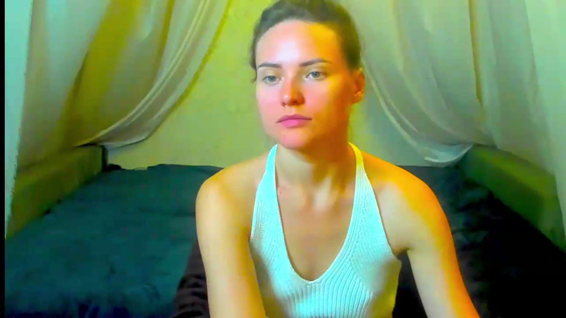 Gallery image thumbnail from Jessy_lil's myfreecams stream on, 07/16/2026, 19:00 image 15 of 20