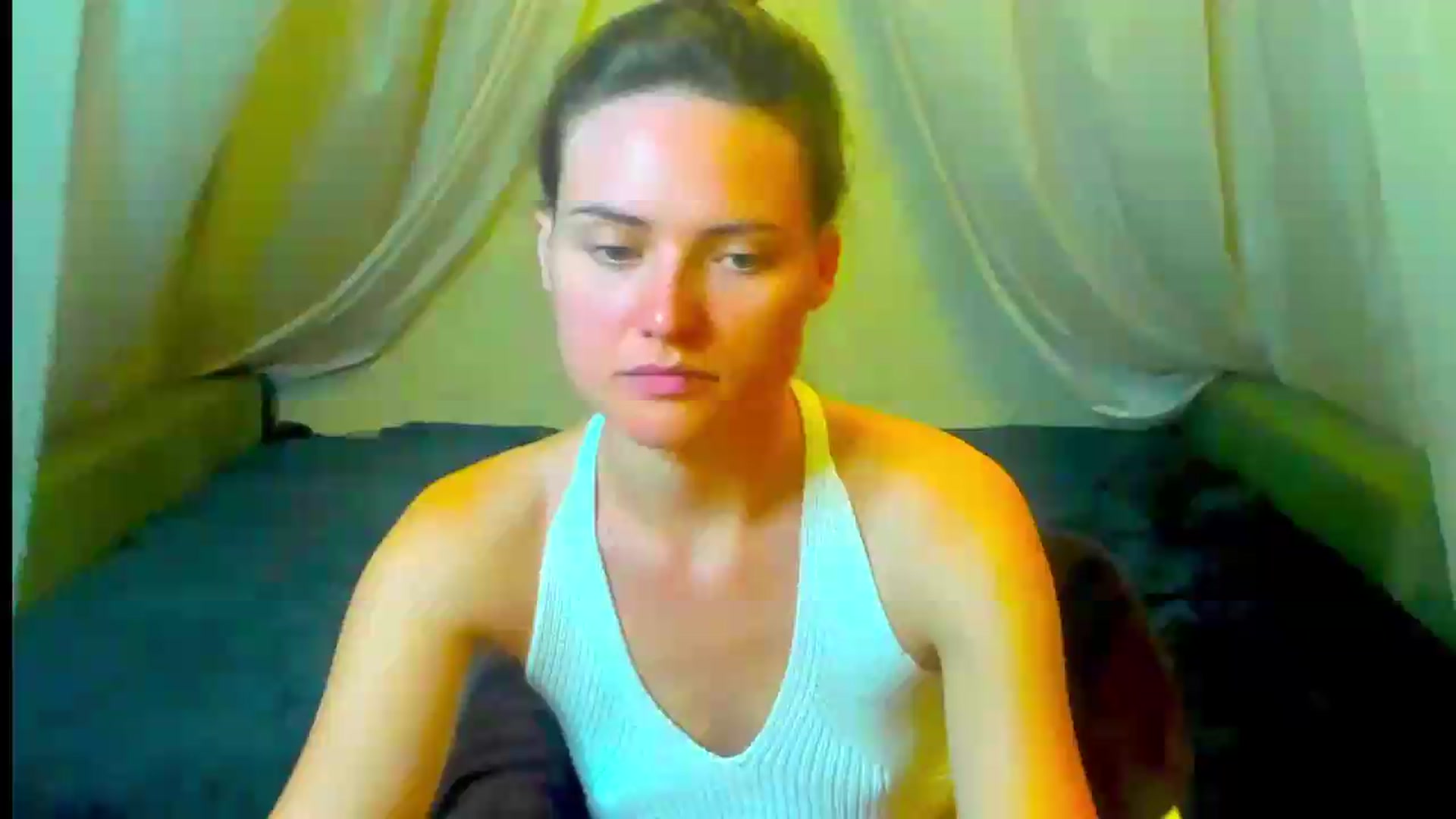 Gallery image thumbnail from Jessy_lil's myfreecams stream on, 07/16/2026, 19:00 image 3 of 20