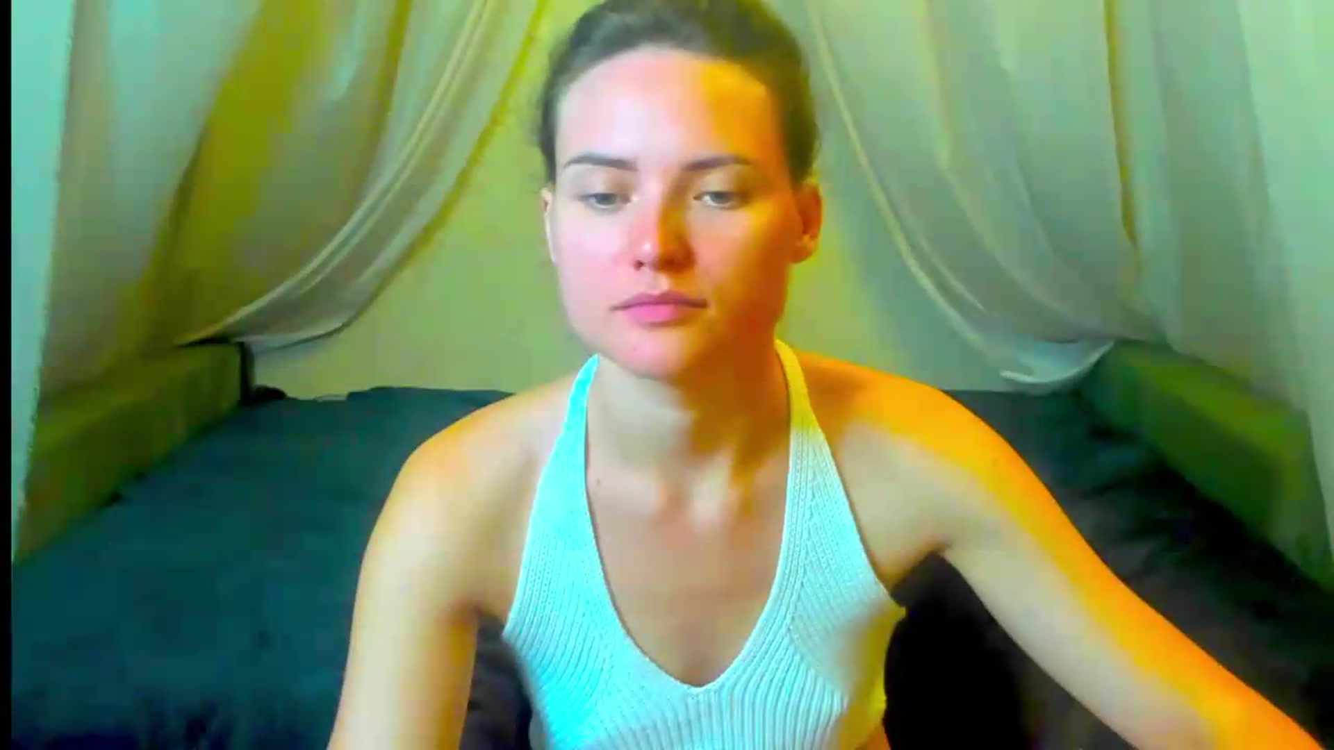 Gallery image thumbnail from Jessy_lil's myfreecams stream on, 07/16/2026, 19:00 image 5 of 20