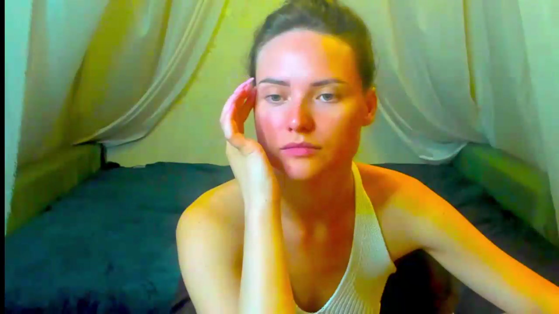 Gallery image thumbnail from Jessy_lil's myfreecams stream on, 07/16/2026, 19:00 image 9 of 20