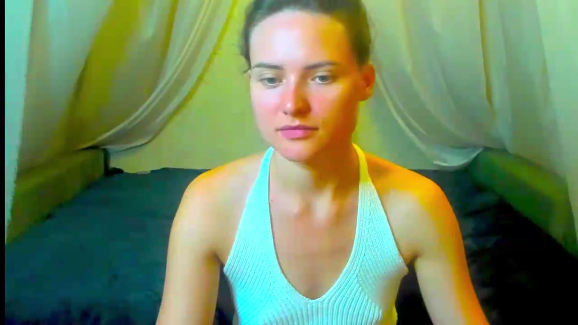 Gallery image thumbnail from Jessy_lil's myfreecams stream on, 07/16/2026, 19:00 image 17 of 20