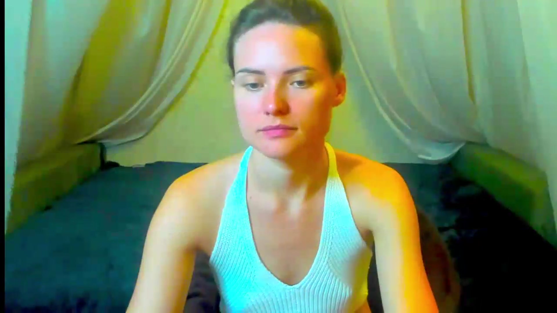 Gallery image thumbnail from Jessy_lil's myfreecams stream on, 07/16/2026, 19:00 image 4 of 20