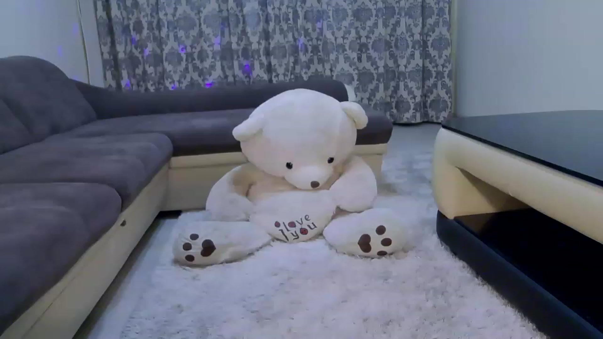 Gallery image thumbnail from Jessy_mylove's myfreecams stream on, 03/14/2023, 18:32 image 10 of 20