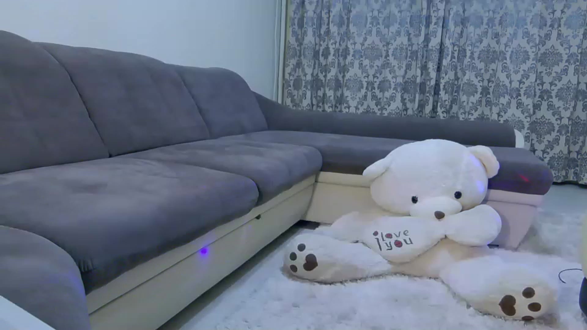 Gallery image thumbnail from Jessy_mylove's myfreecams stream on, 03/27/2023, 24:54 image 14 of 20