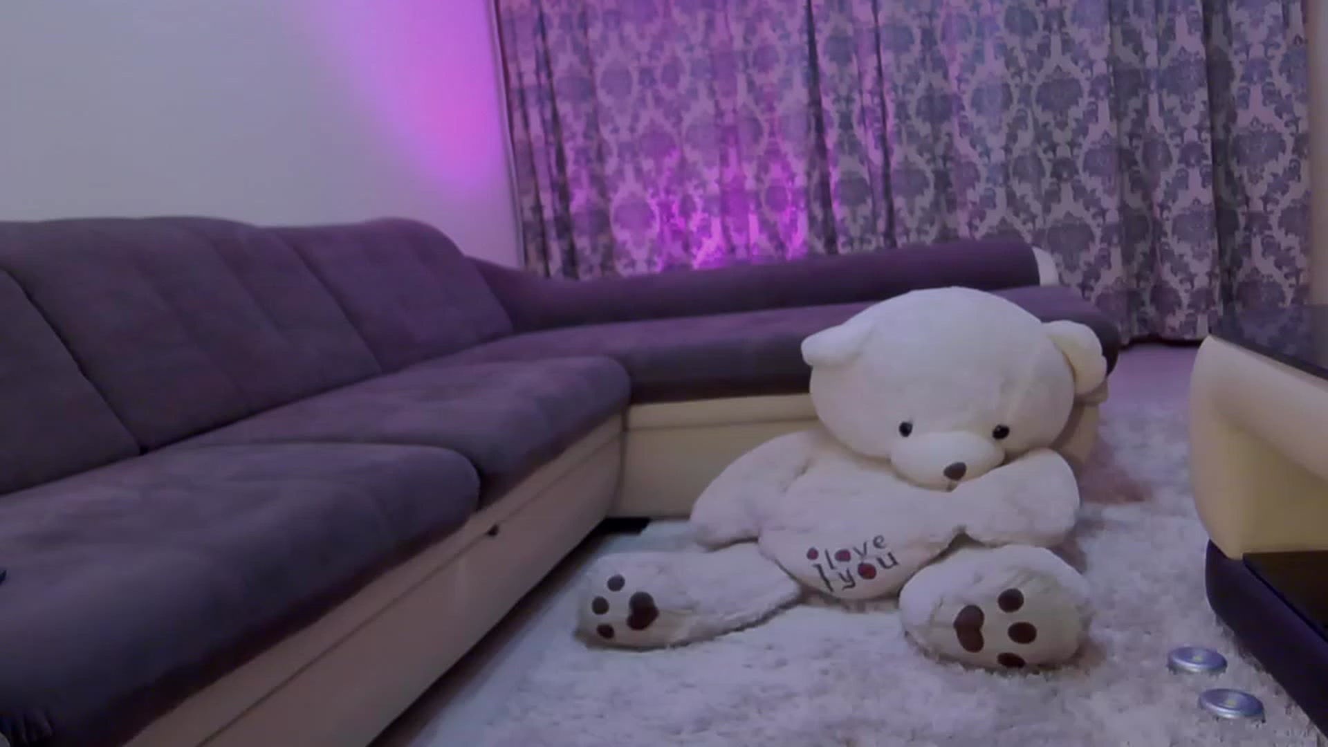 Gallery image thumbnail from Jessy_mylove's myfreecams stream on, 04/13/2023, 01:24 image 19 of 20