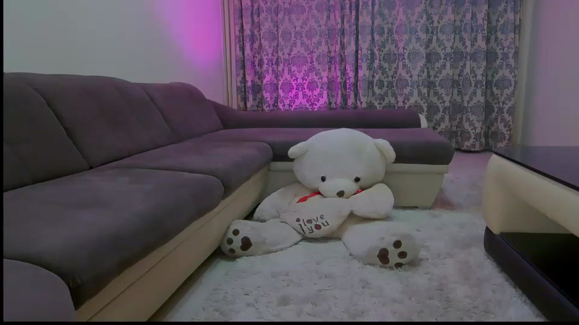 Gallery image thumbnail from Jessy_mylove's myfreecams stream on, 08/14/2023, 24:32 image 17 of 20