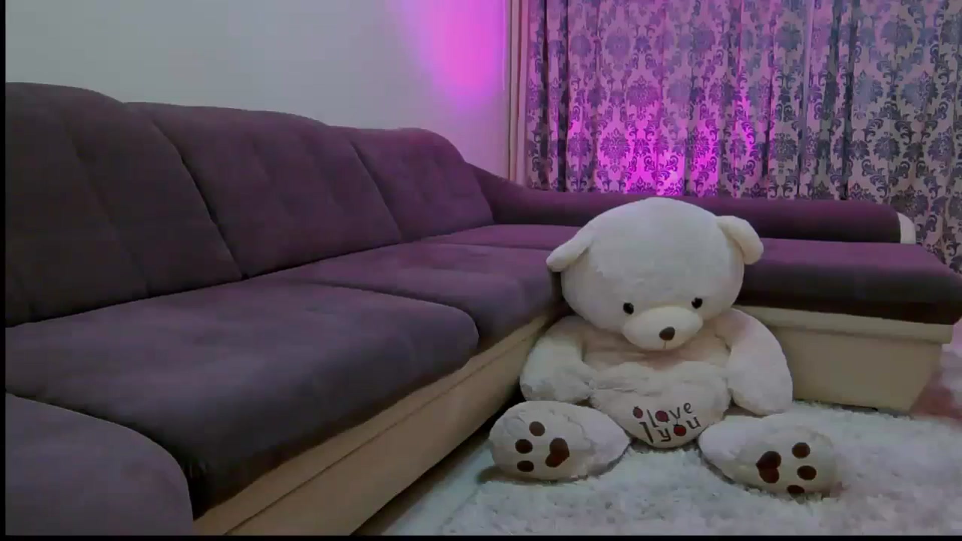Gallery image thumbnail from Jessy_mylove's myfreecams stream on, 08/21/2023, 02:03 image 18 of 20