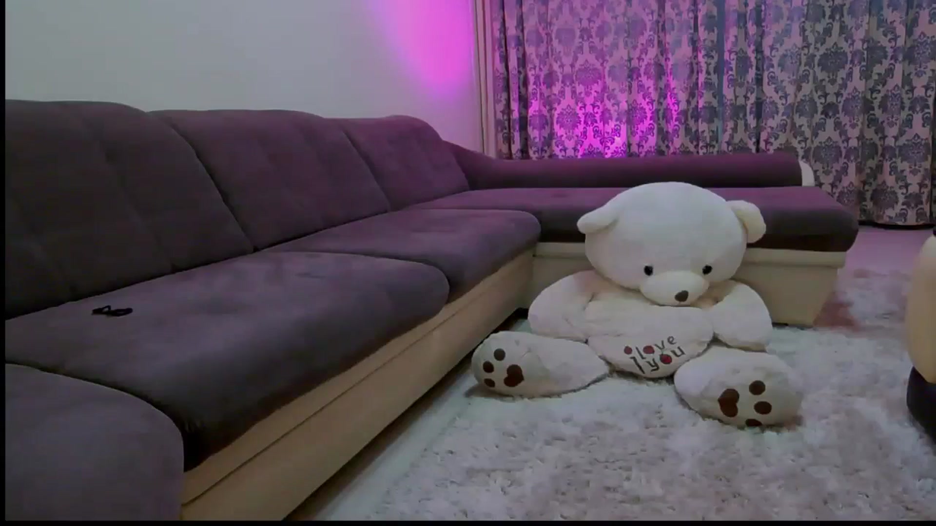 Gallery image thumbnail from Jessy_mylove's myfreecams stream on, 08/22/2023, 01:59 image 18 of 20